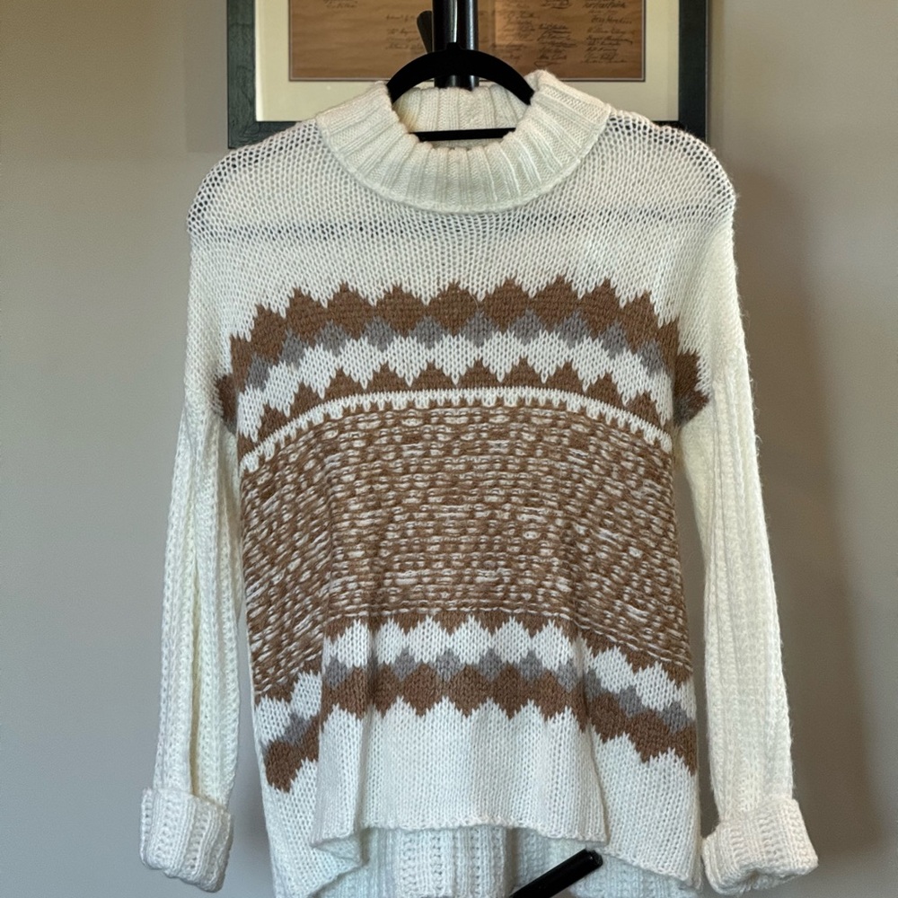 Knox Rose White and Brown Turtleneck Sweater